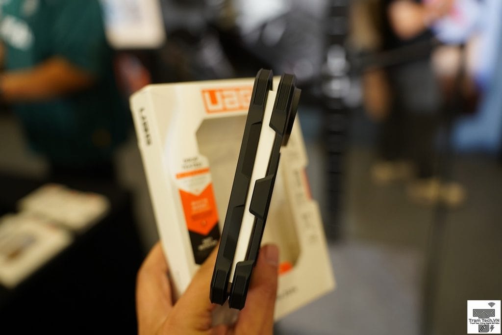 UAG Nomad DryOut 