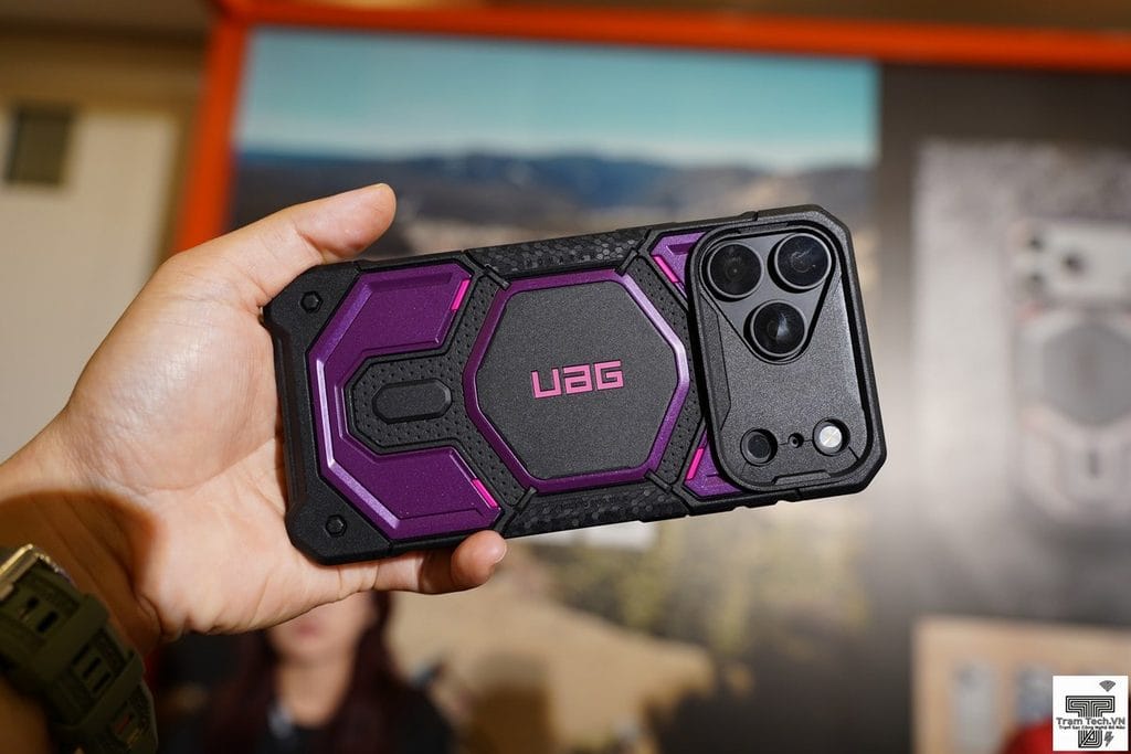 UAG Nomad DryOut 